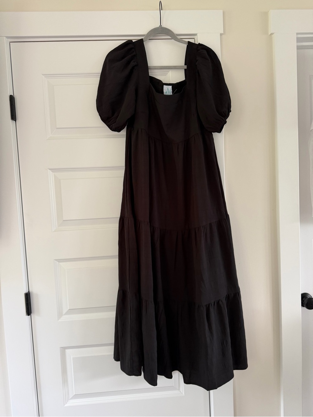 Puff-Sleeve Black Midi Dress with Tiered Skirt